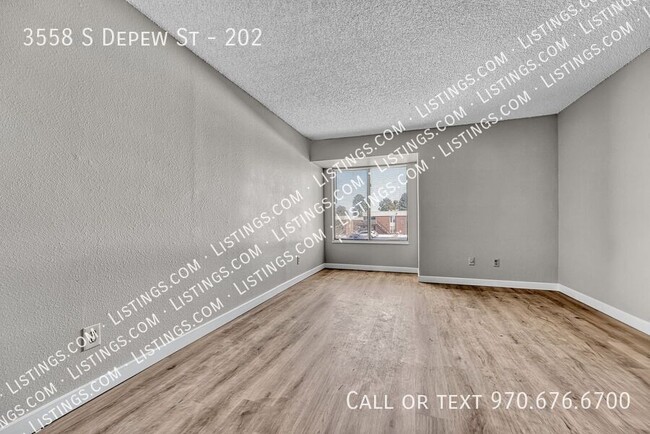 Building Photo - 3558 S Depew St