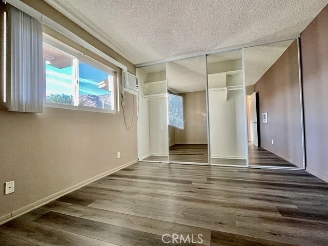 Building Photo - 686 E Cottonwood Rd