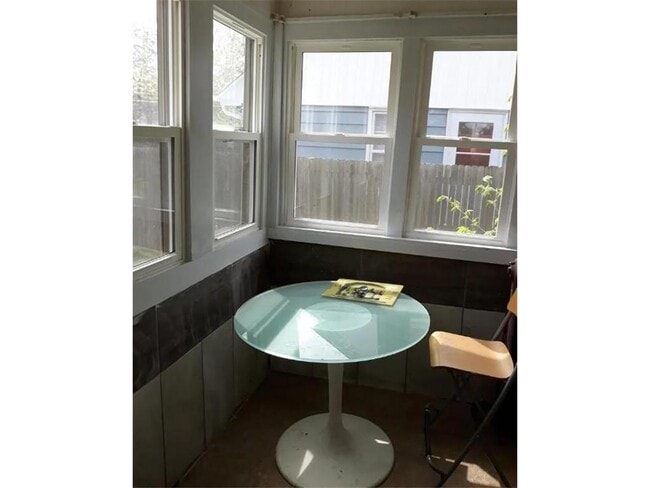 Building Photo - 2622 N Upton Ave