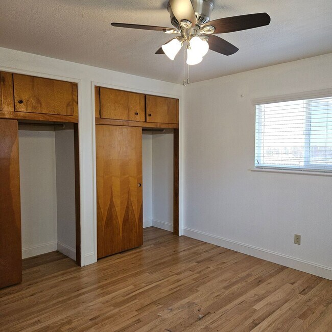 Building Photo - 1610 Springwood Dr