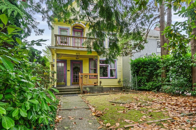 Building Photo - 409 N Yakima Ave