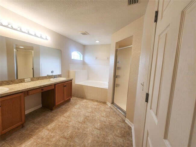 Building Photo - 9907 SW 54th Ave