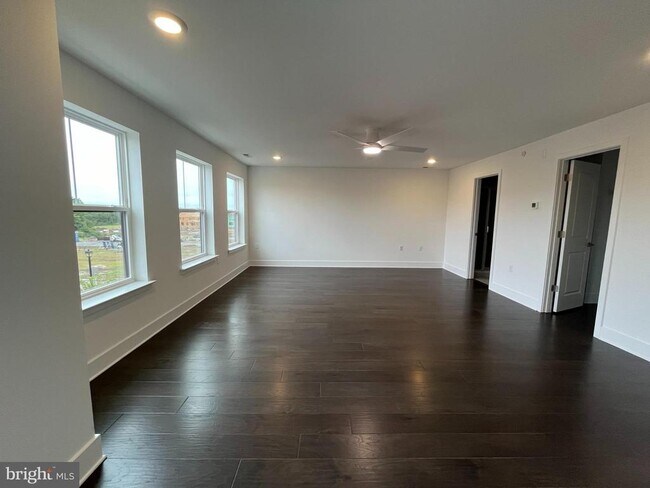 Building Photo - 283 Aaron Truehart Wy