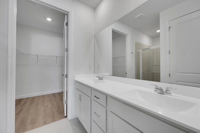 Building Photo - 6436 Seabright Ter