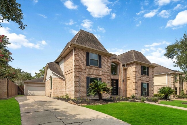 Building Photo - 11930 Carriage Hill Dr