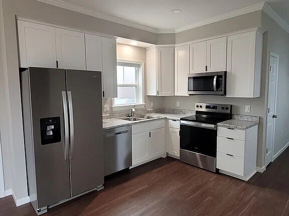 Building Photo - 119 Monarch Ln