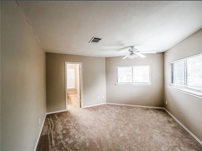Building Photo - 1173 Forest Bluff Trail