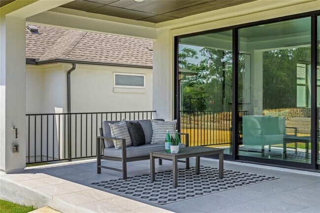 Building Photo - 1128 Villa Rialto View