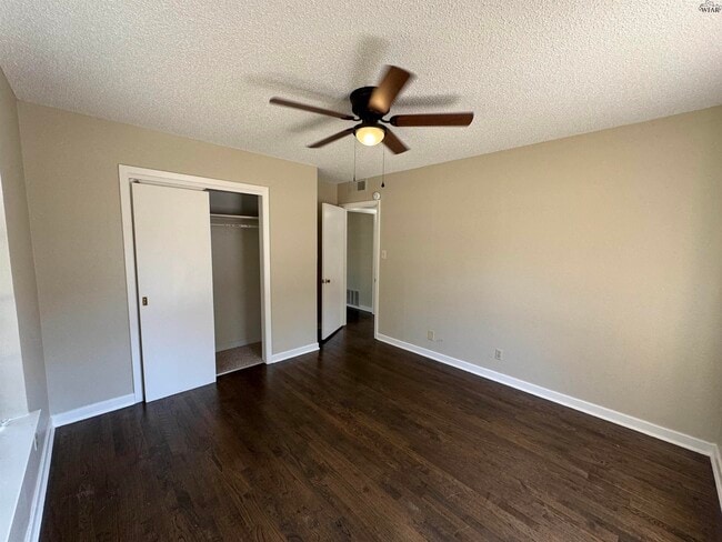 Building Photo - 3701 Southmoor Ln