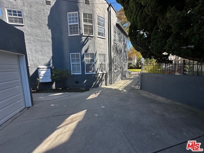 Building Photo - 4219 Creed Ave