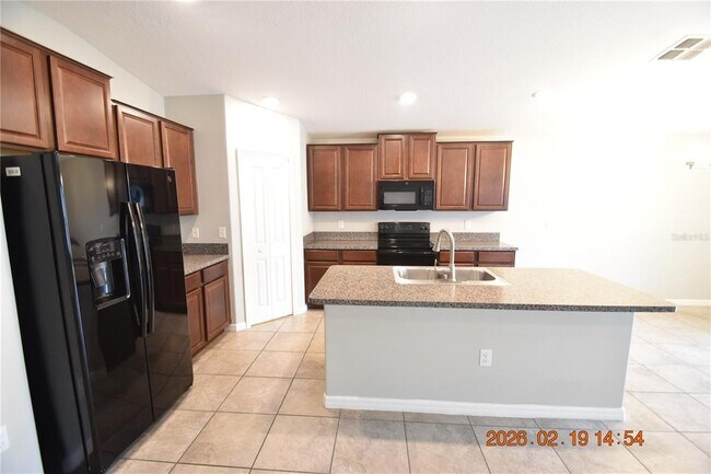 Building Photo - 9610 Sage Creek Dr