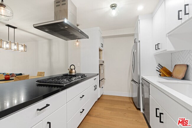 Building Photo - 1252 11th St