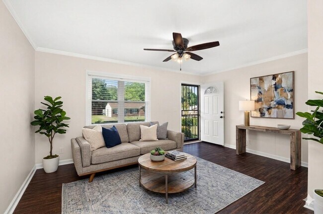 Building Photo - 153 Seven Pines