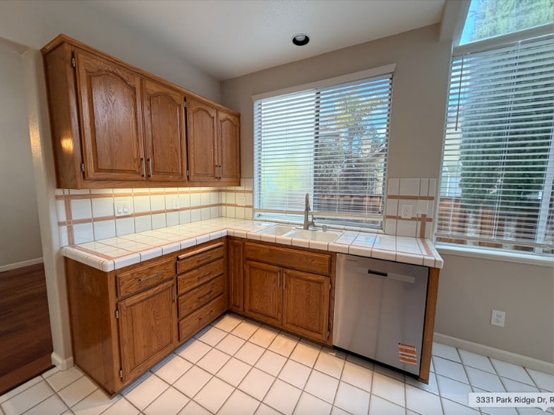 Building Photo - 317 Winged Terrace