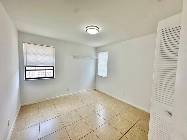 Building Photo - 3170 Leewood Terrace