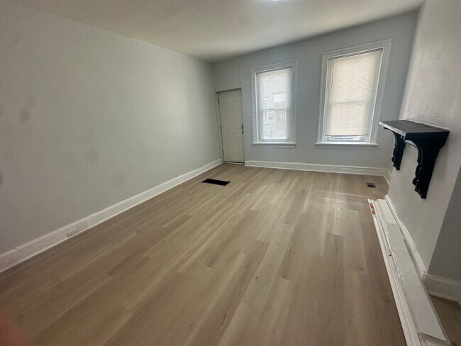 Building Photo - Section 8 ONLY!!
