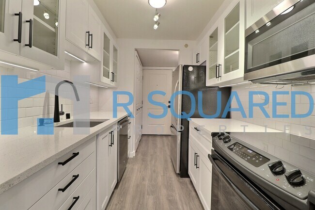 Building Photo - 12117 NE Bel Red Rd