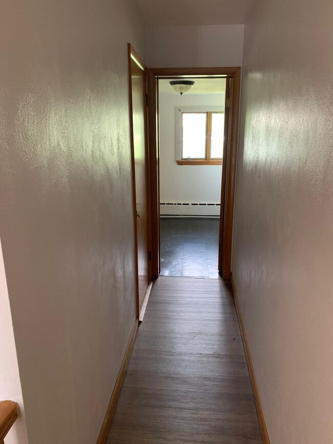 Building Photo - 746 Park Ave