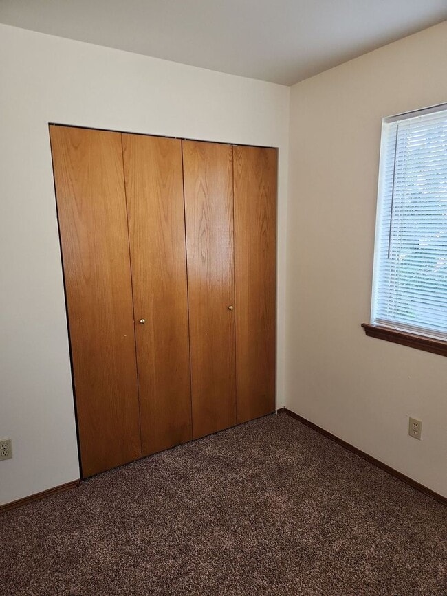 Building Photo - 2073 Cherry St