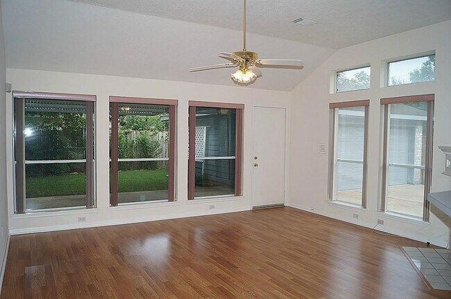 Building Photo - 2711 Aspen Ln