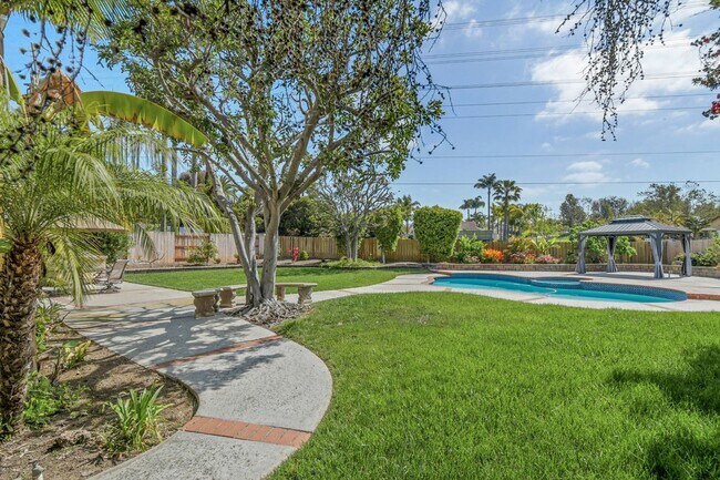Building Photo - Encinitas Gem with Serene Backyard Pool - Available Dec. 1, 2025