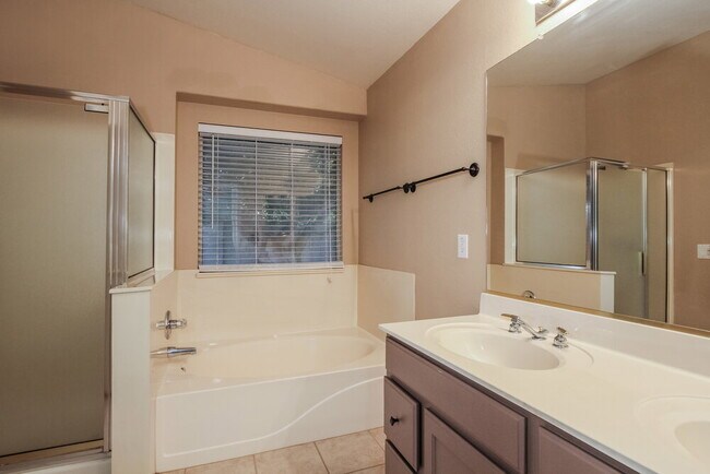 Building Photo - 9745 W Runion Dr