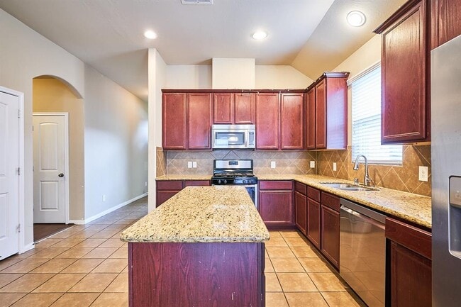 Building Photo - 1218 Maple Ace Dr