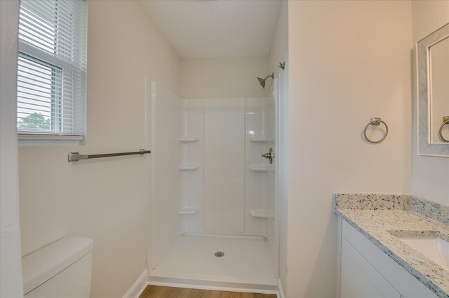 Building Photo - 143 Woodland Dr