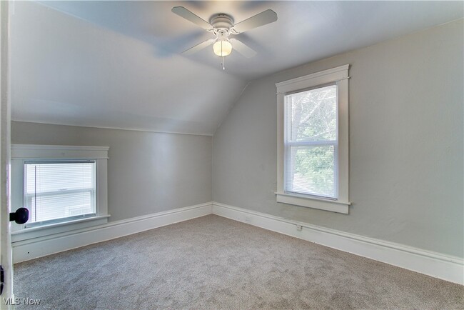 Building Photo - 1213 McKinley Ave