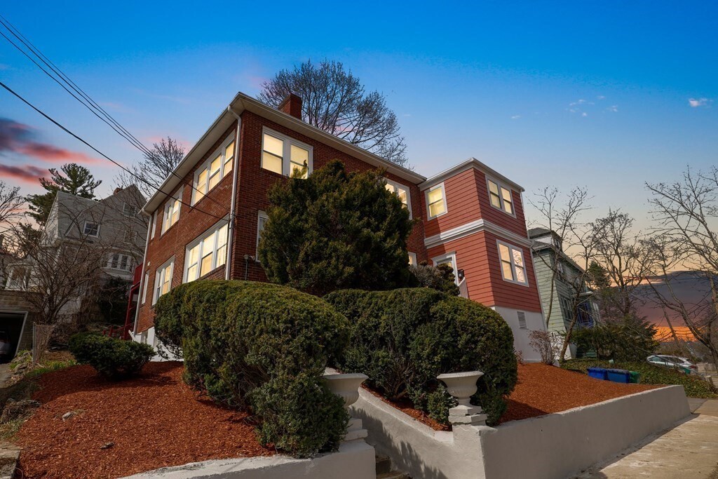 Building Photo - 61 Algonquin Rd