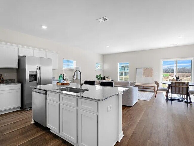 Building Photo - New Construction and available now!