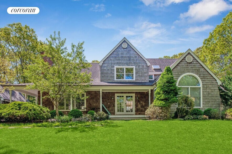 Primary Photo - 19 Grape Arbor Ln