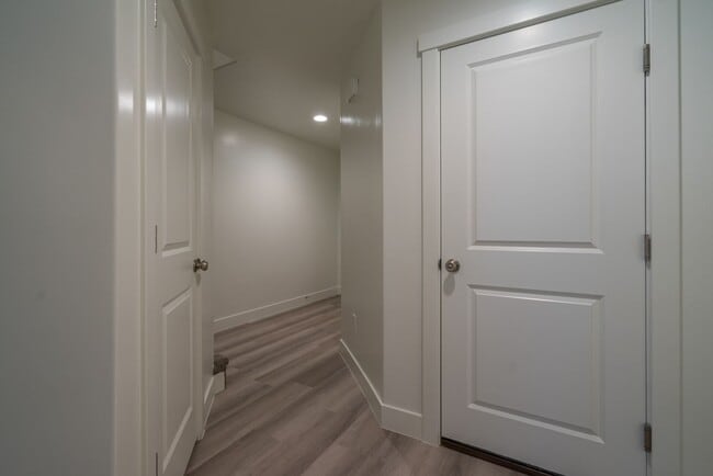 Building Photo - Desert Canyons End Unit – 4-Bedroom, 2.5-B...