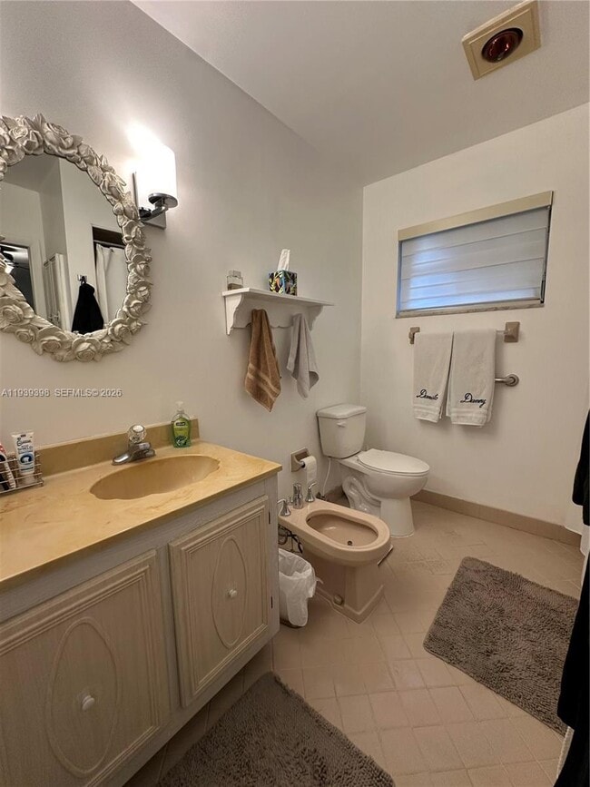 Building Photo - 120 Pocatella St