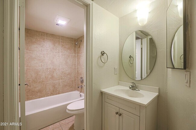 Building Photo - 2935 N 68th St