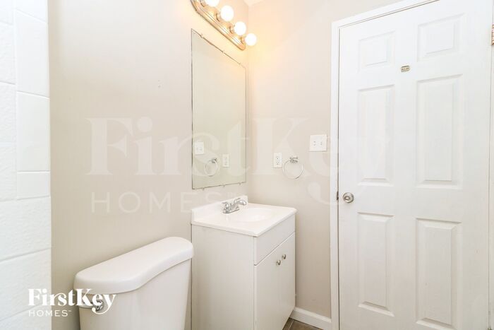 Building Photo - 2489 Millvalley Dr