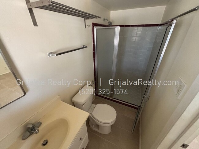 Building Photo - Beautiful 4 Bedroom 3 Bath Brick House for...