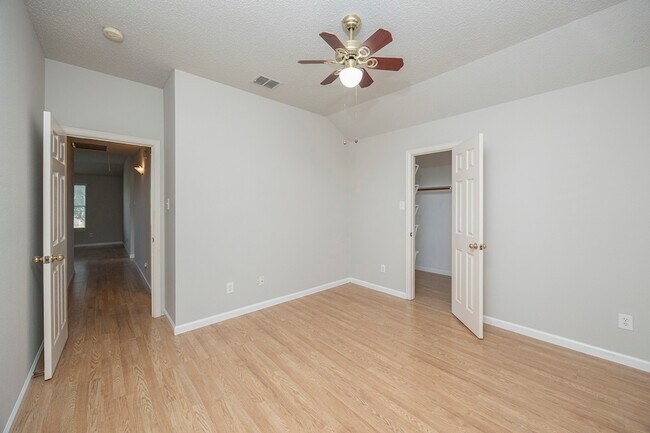 Building Photo - 6405 Calloway Dr