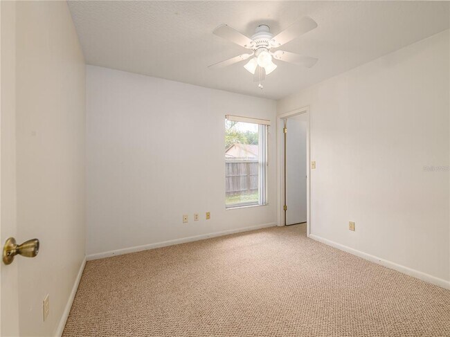 Building Photo - 1407 Wakefield Dr