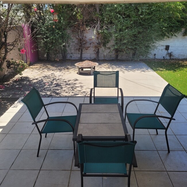 Building Photo - Conradi Rental