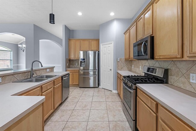 Building Photo - 6439 Stone Landing Ln