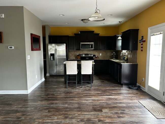 Building Photo - 2924 Seavista Ct