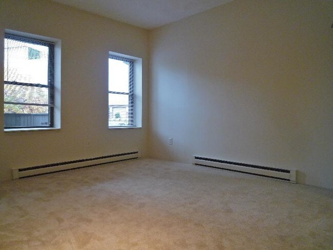 Building Photo - 60 Saint Germain St