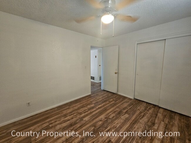 Building Photo - 3-Bedroom House on Corner Lot Available Now!
