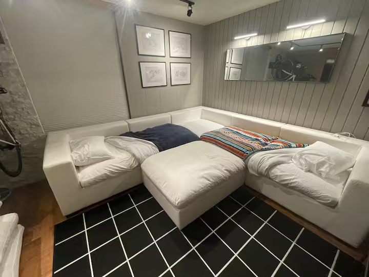 Building Photo - 1150 Deer Valley Dr