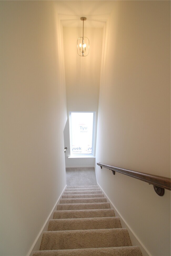 Building Photo - 37 Wingtip Ct