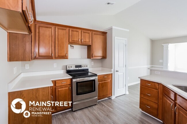 Building Photo - 7010 Dacian Ln