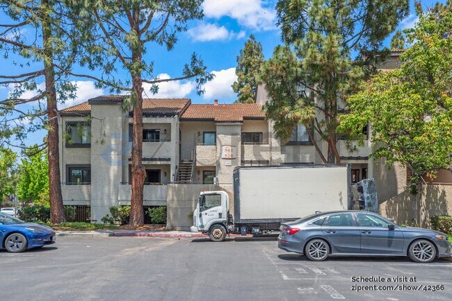 Primary Photo - 880 E Fremont Ave