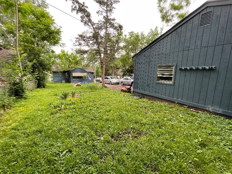 Building Photo - 8239 Wayne Ave