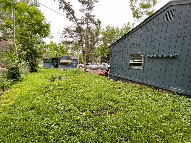 Building Photo - 8239 Wayne Ave